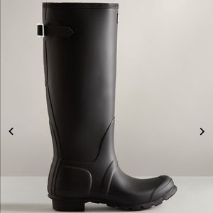 Hunter tall-back adjustable rain boots- size 8, wide calf fit